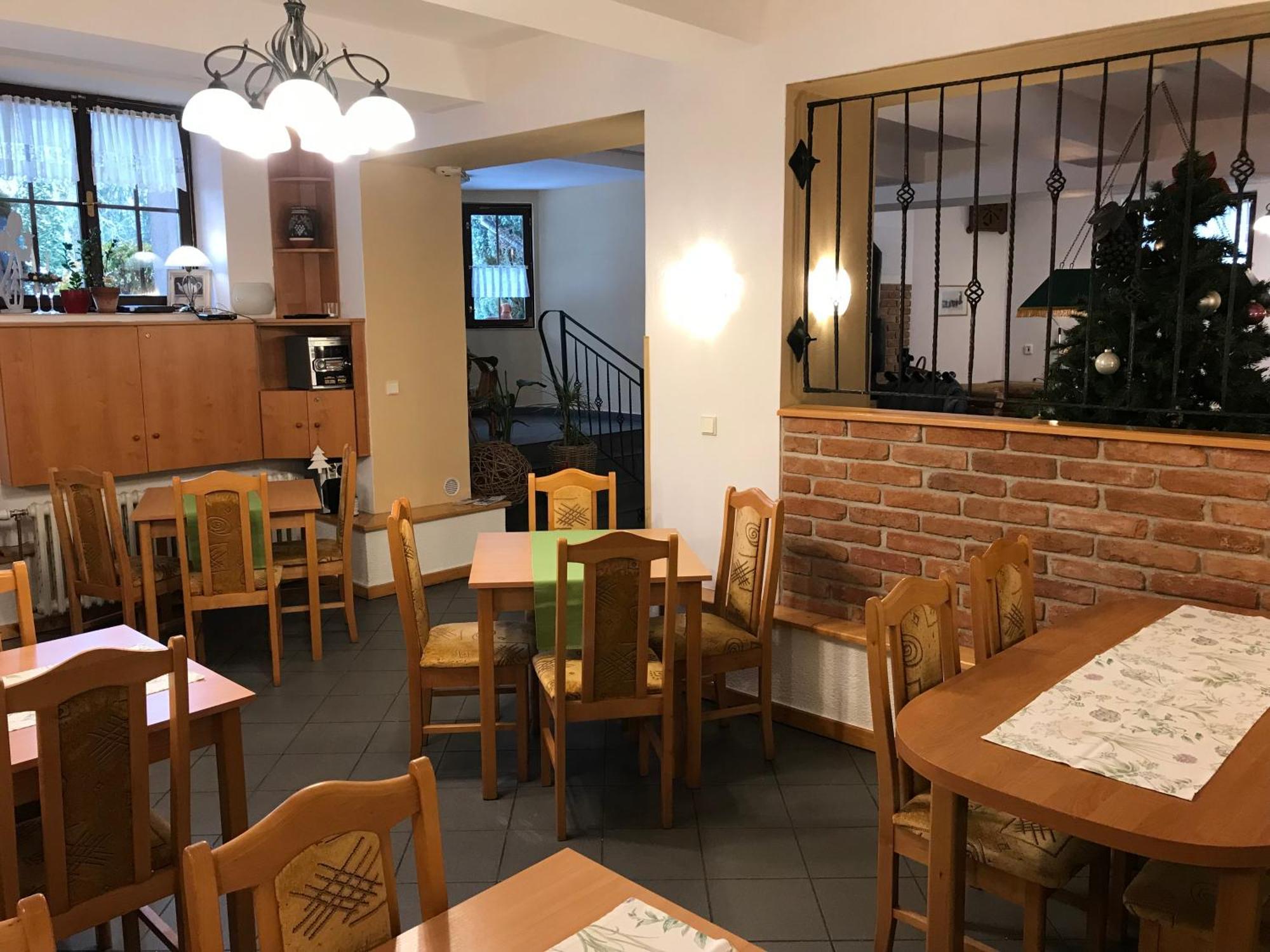 Pension Aura Spicak, Nektere Pokoje Se Saunou Zelezna Ruda Luaran gambar